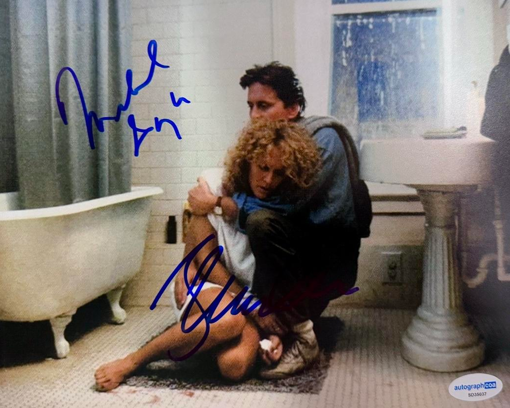 Michael Douglas & Glenn Close 8x10 Photo (Fatal Attraction) - ACOA